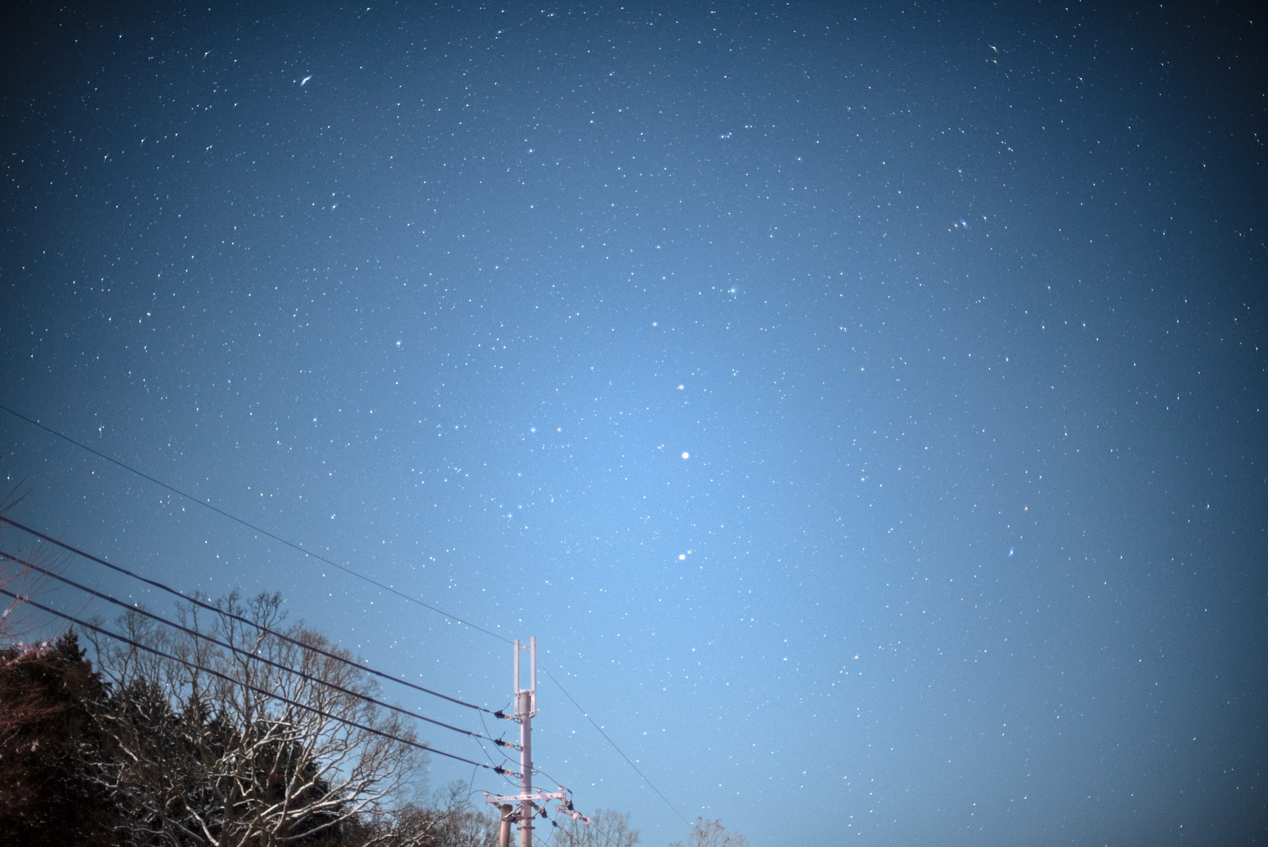 神野山駐車場からこぐま座とZTF彗星を望む