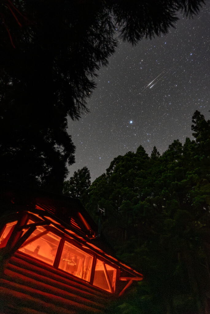 ベガと２つ並んだ流れ星
